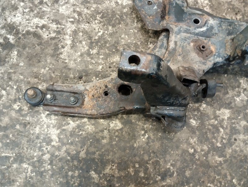 Балка подмоторная