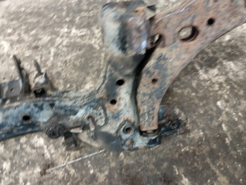 Балка подмоторная