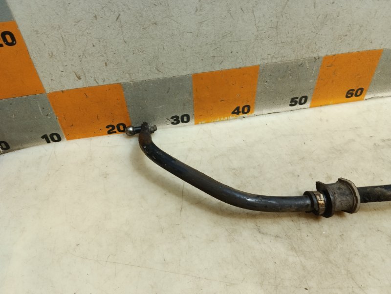 Стабилизатор передний