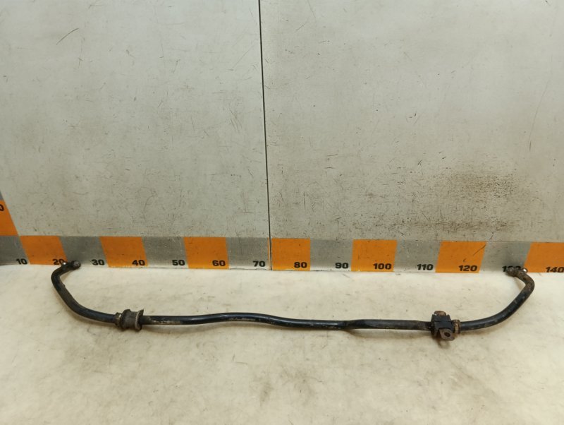 Стабилизатор передний