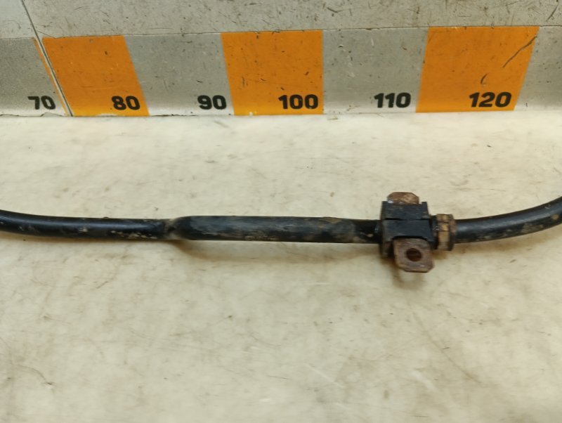 Стабилизатор передний