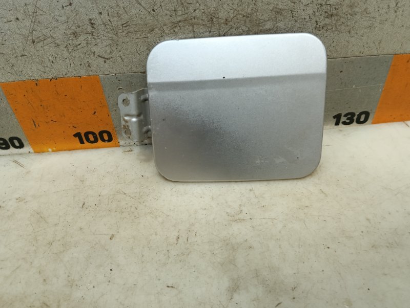 Лючок бензобака