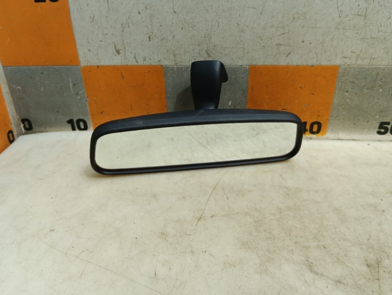 Зеркало заднего вида