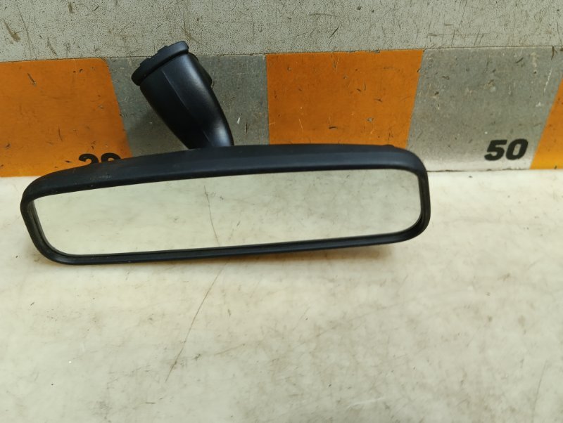 Зеркало заднего вида
