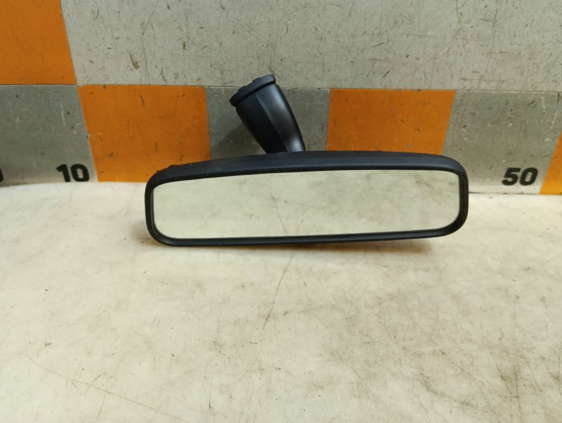 Зеркало заднего вида