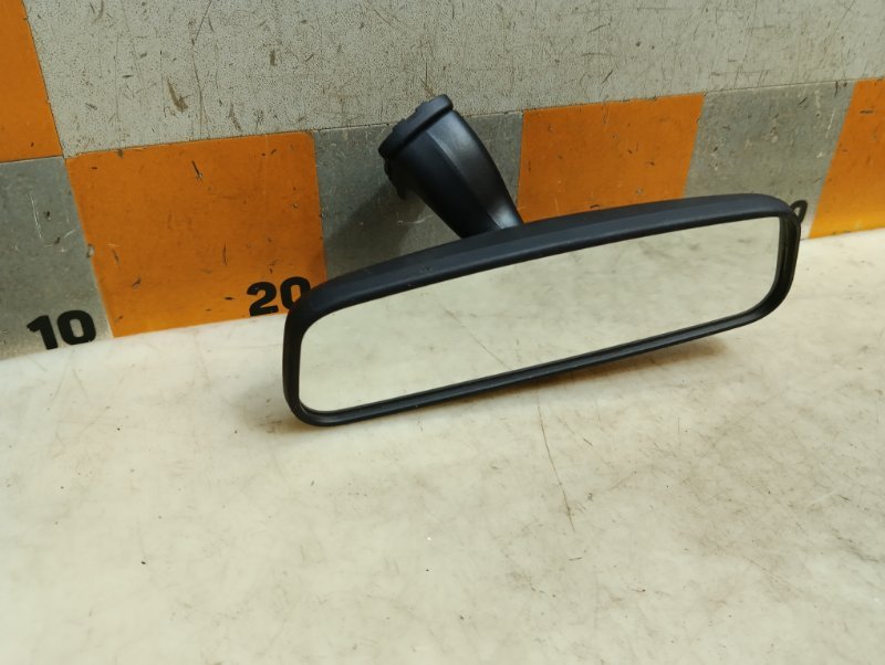 Зеркало заднего вида