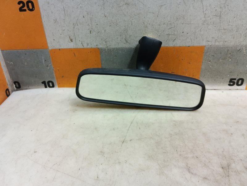 Зеркало заднего вида