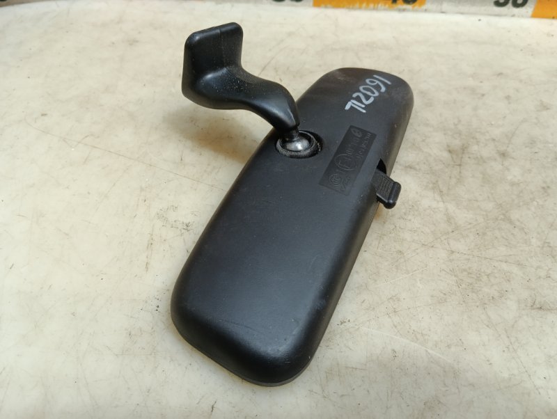 Зеркало заднего вида