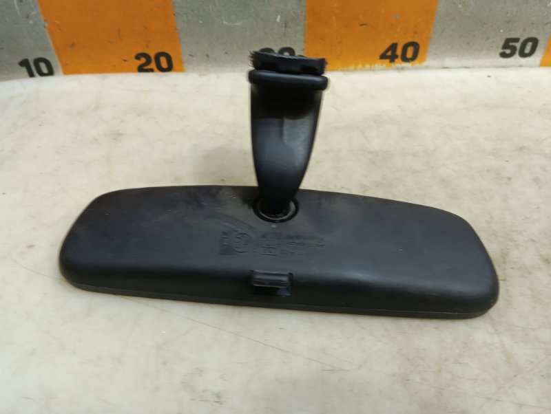 Зеркало заднего вида