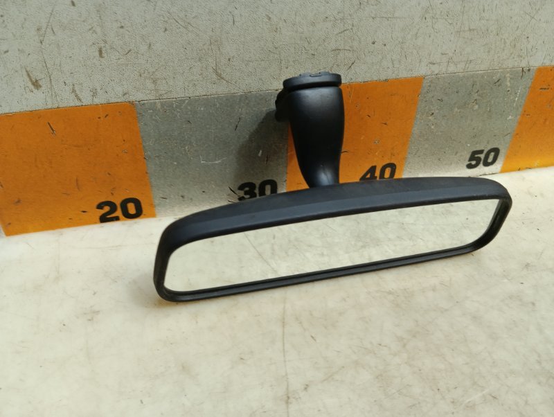 Зеркало заднего вида