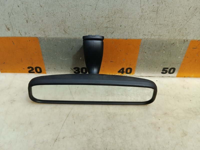 Зеркало заднего вида