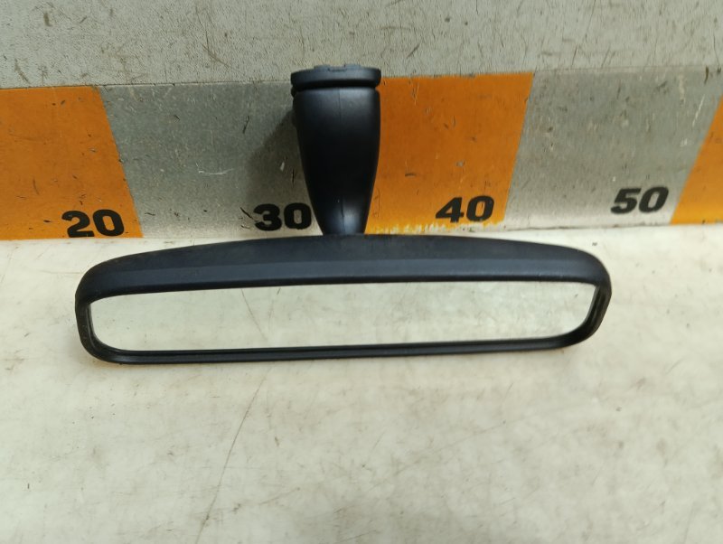 Зеркало заднего вида