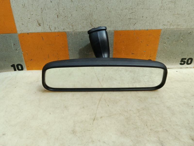 Зеркало заднего вида