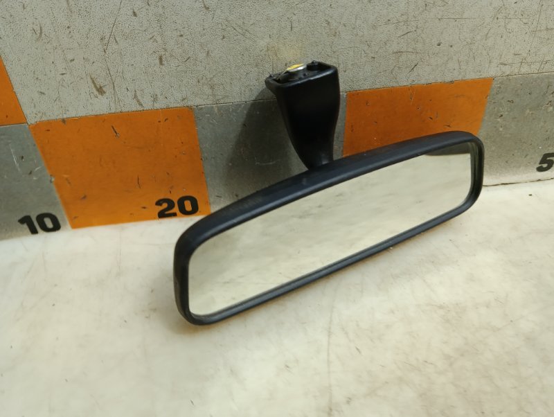 Зеркало заднего вида