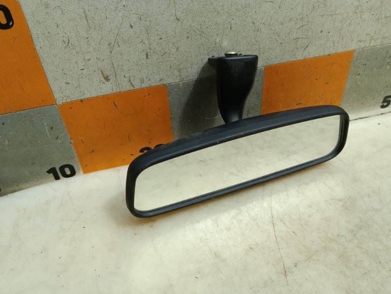 Зеркало заднего вида
