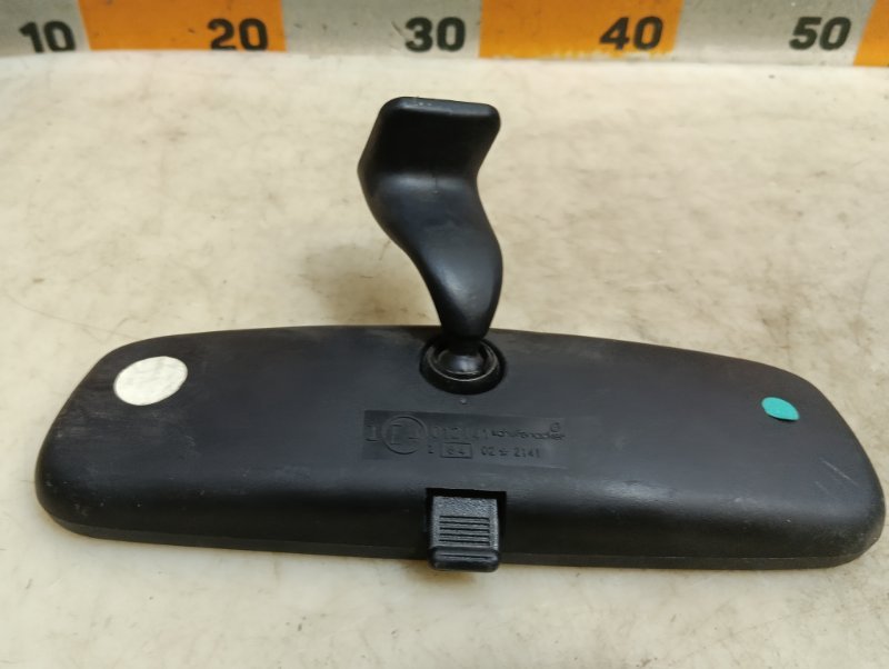 Зеркало заднего вида