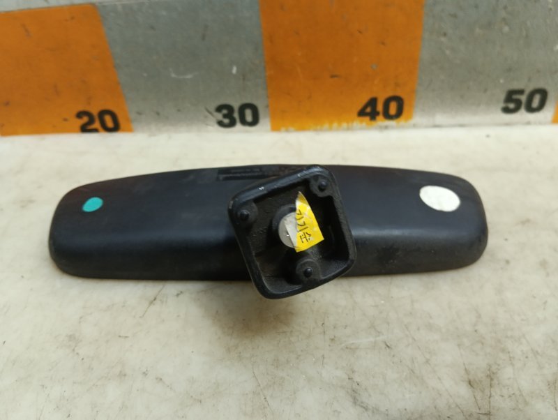 Зеркало заднего вида