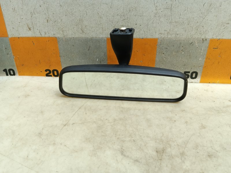 Зеркало заднего вида