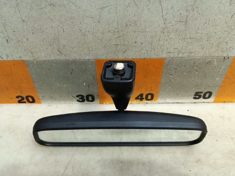 Зеркало заднего вида