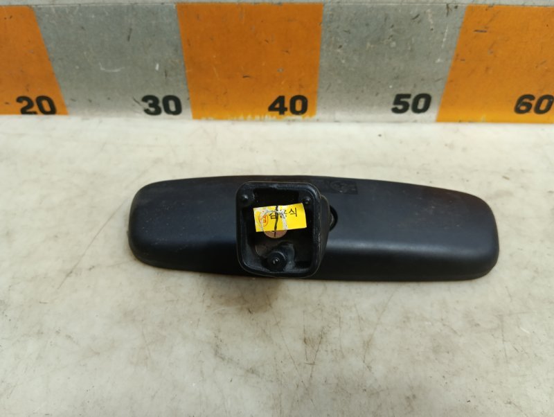 Зеркало заднего вида