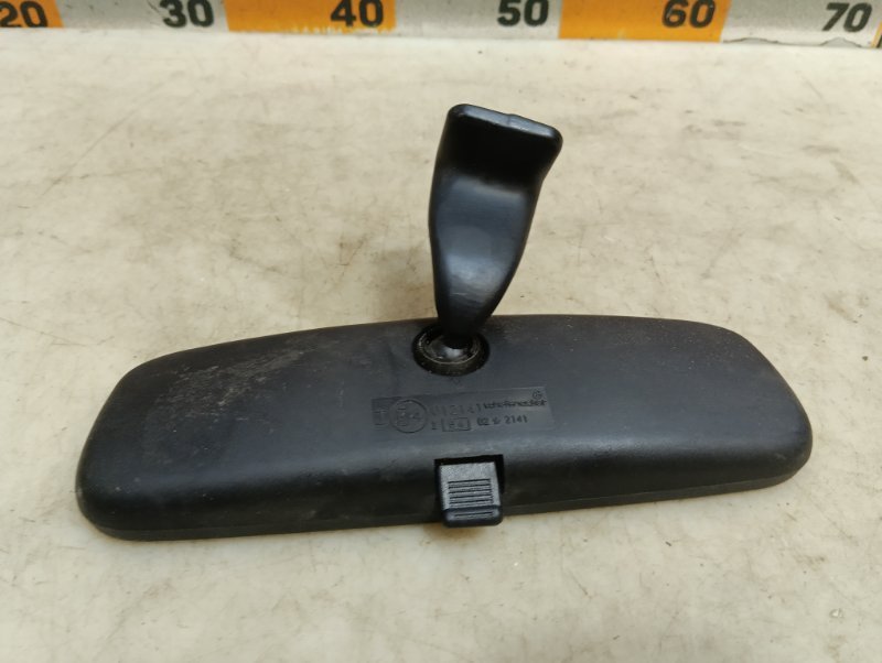 Зеркало заднего вида