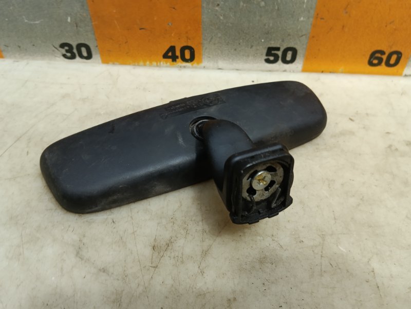 Зеркало заднего вида