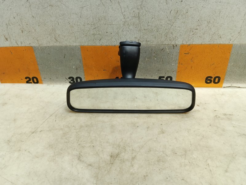 Зеркало заднего вида