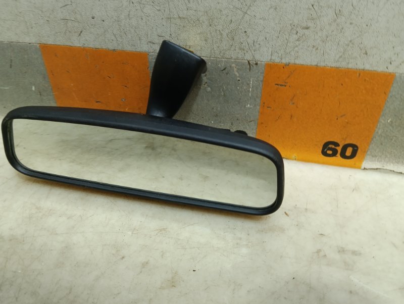 Зеркало заднего вида