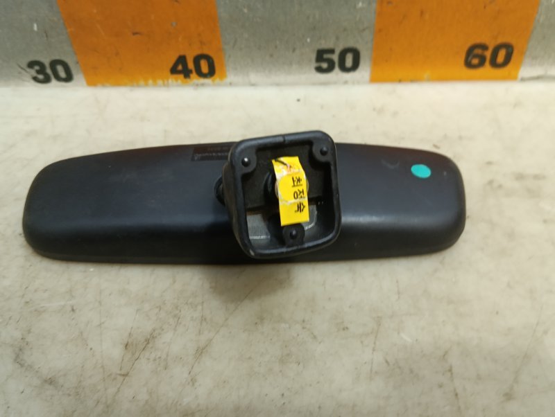 Зеркало заднего вида