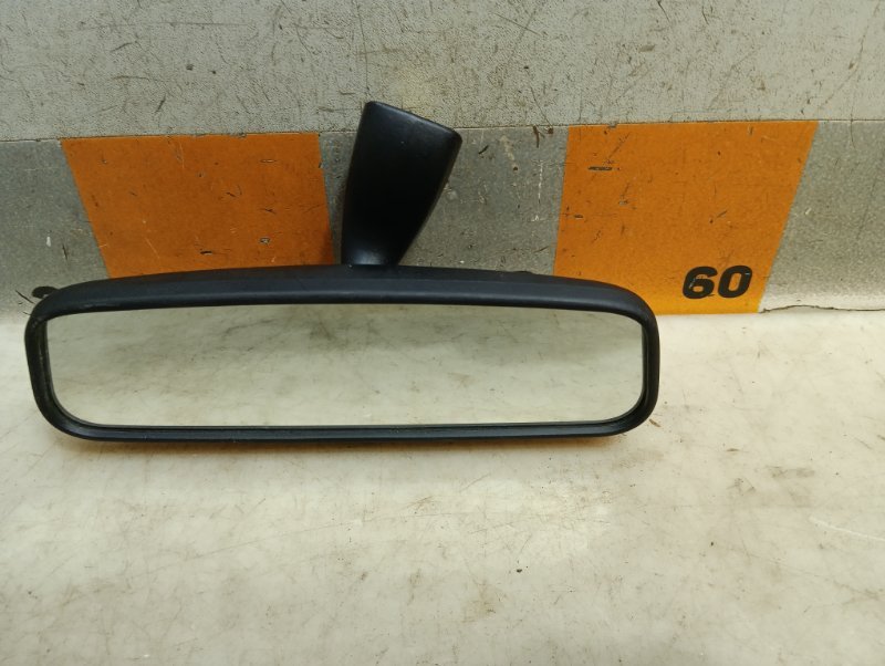 Зеркало заднего вида