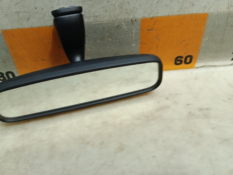 Зеркало заднего вида