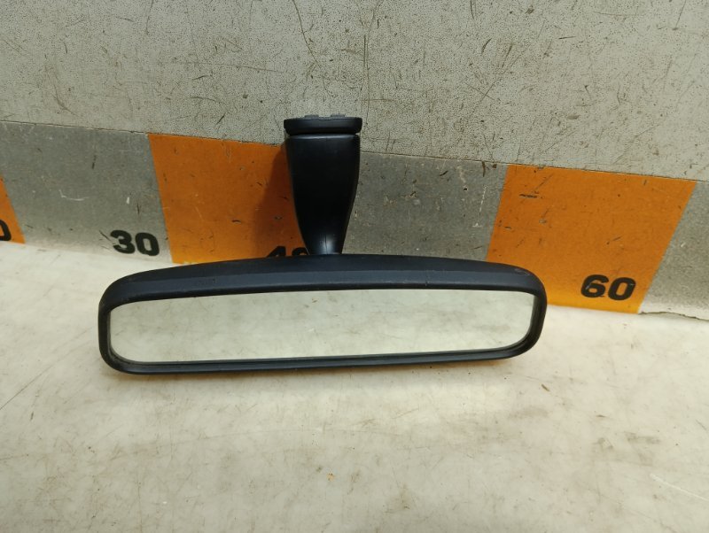 Зеркало заднего вида