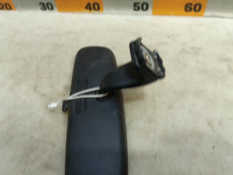 Зеркало заднего вида