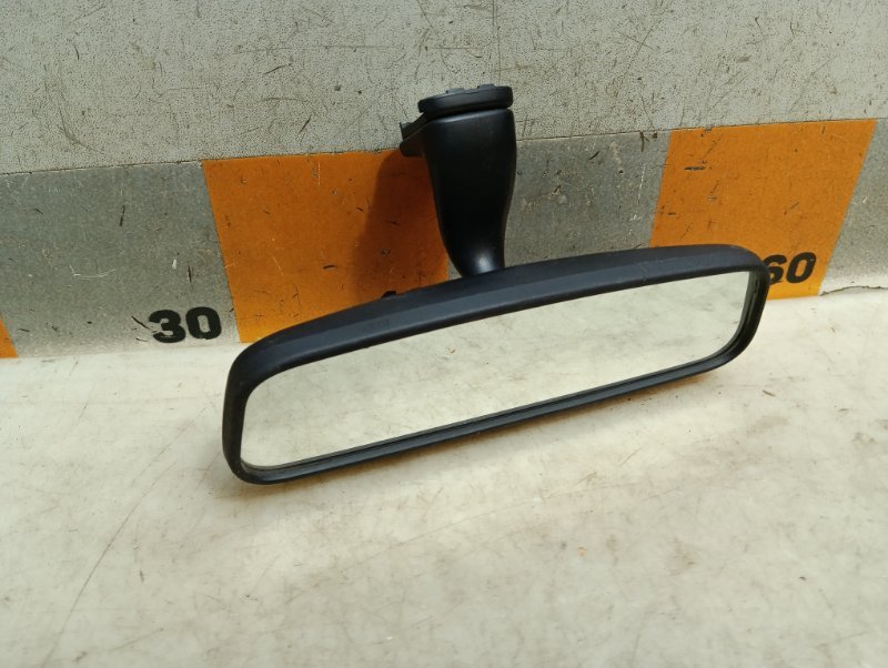 Зеркало заднего вида