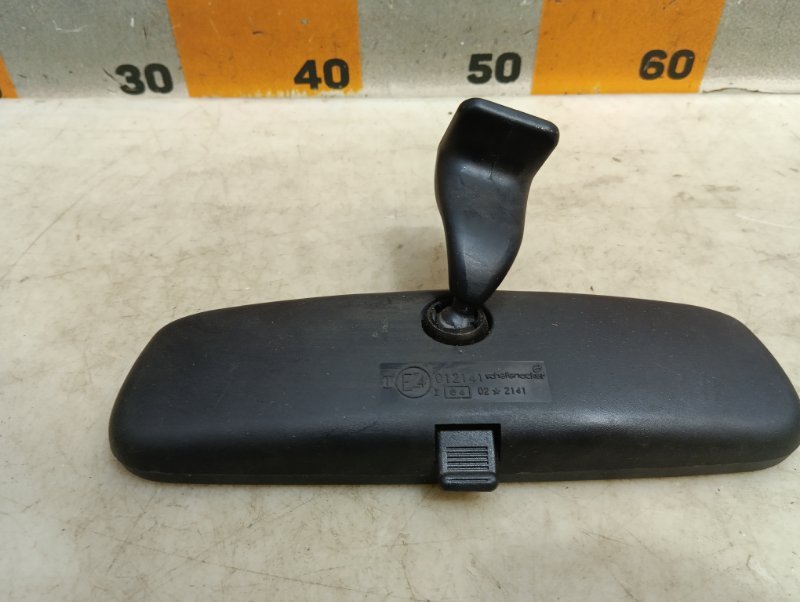 Зеркало заднего вида