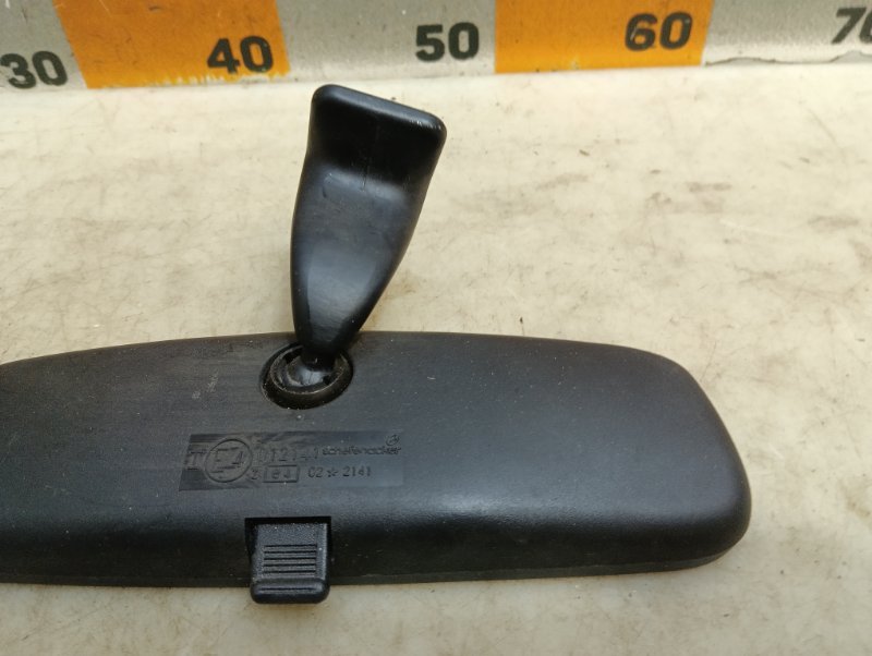 Зеркало заднего вида