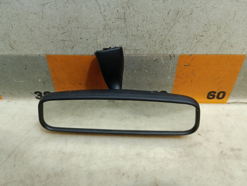 Зеркало заднего вида