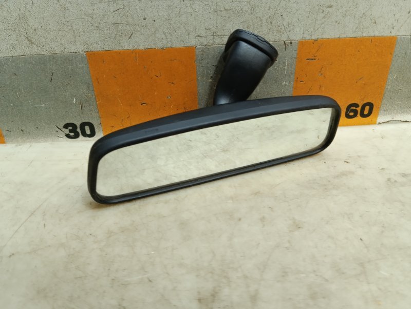 Зеркало заднего вида