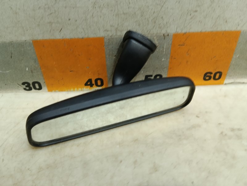 Зеркало заднего вида