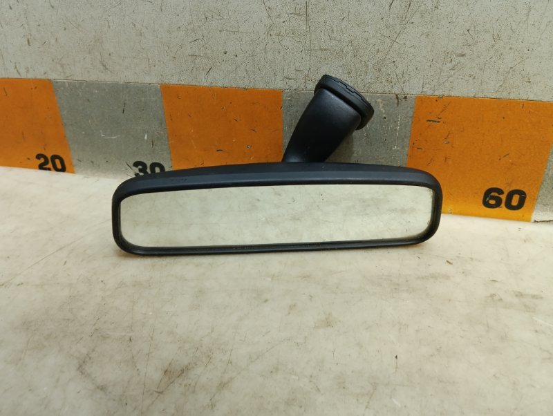 Зеркало заднего вида