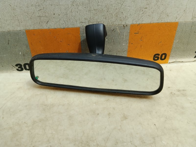 Зеркало заднего вида