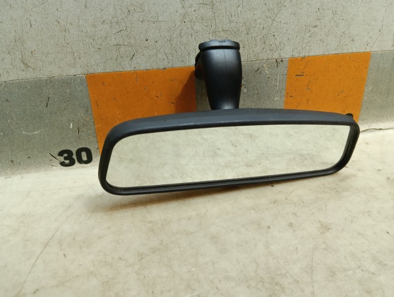Зеркало заднего вида