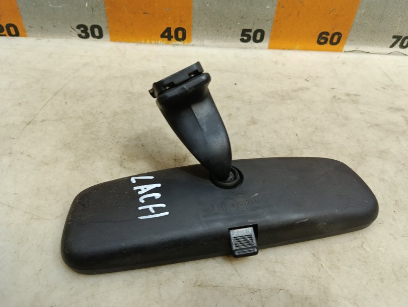 Зеркало заднего вида