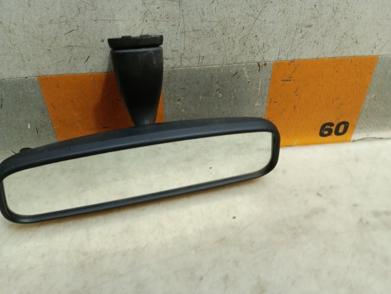 Зеркало заднего вида