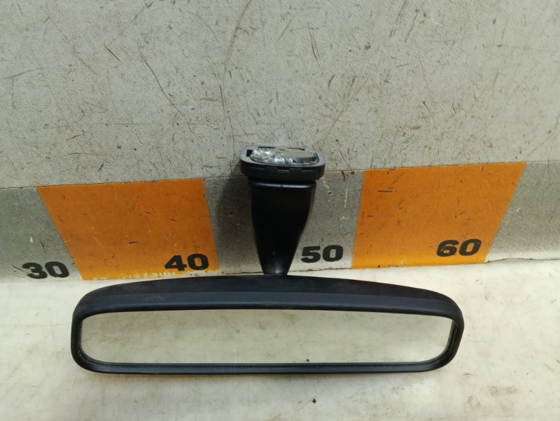 Зеркало заднего вида