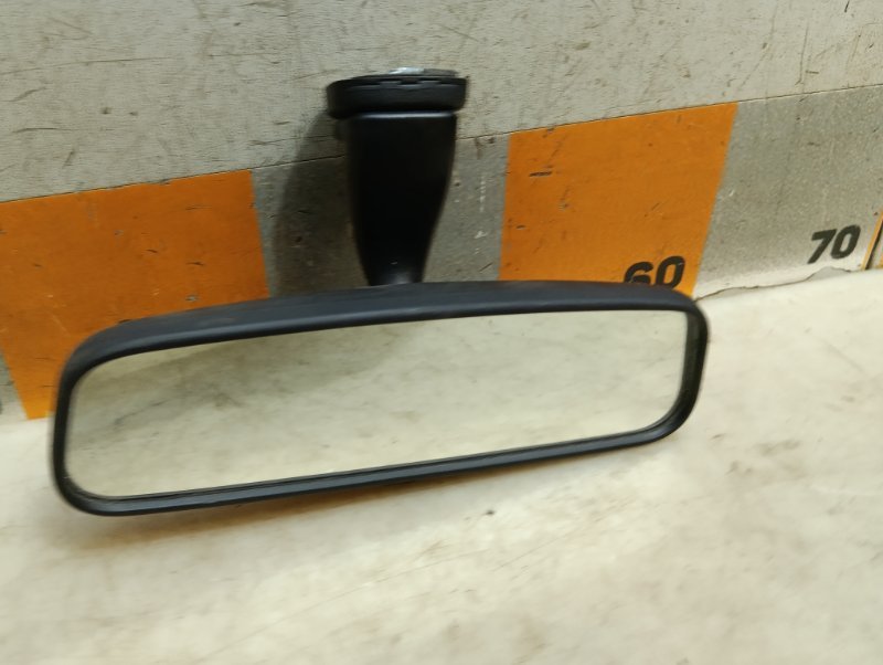 Зеркало заднего вида