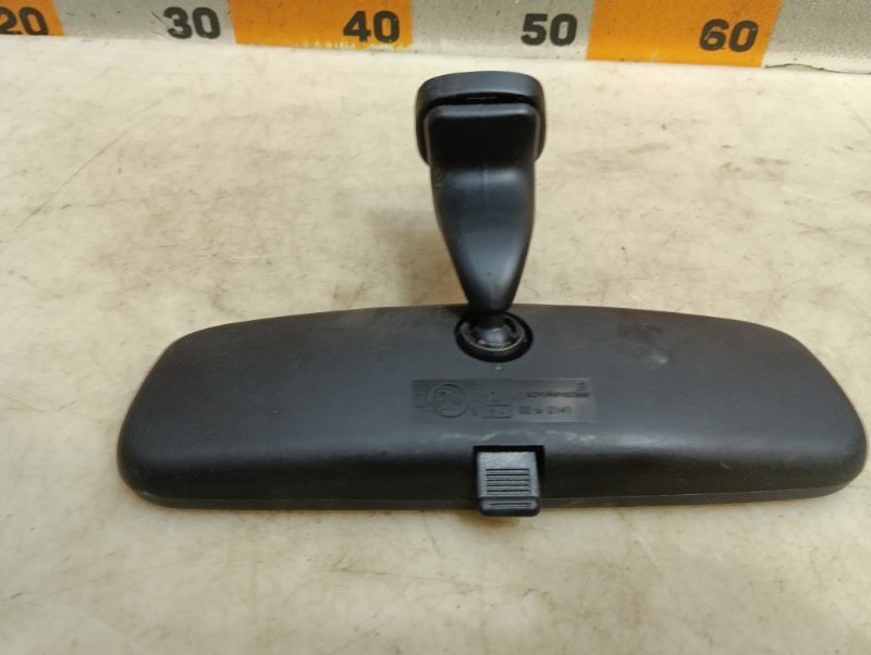 Зеркало заднего вида