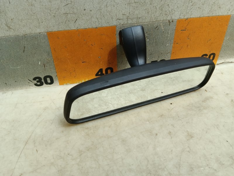 Зеркало заднего вида