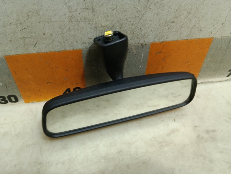 Зеркало заднего вида