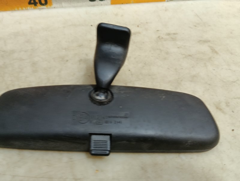 Зеркало заднего вида